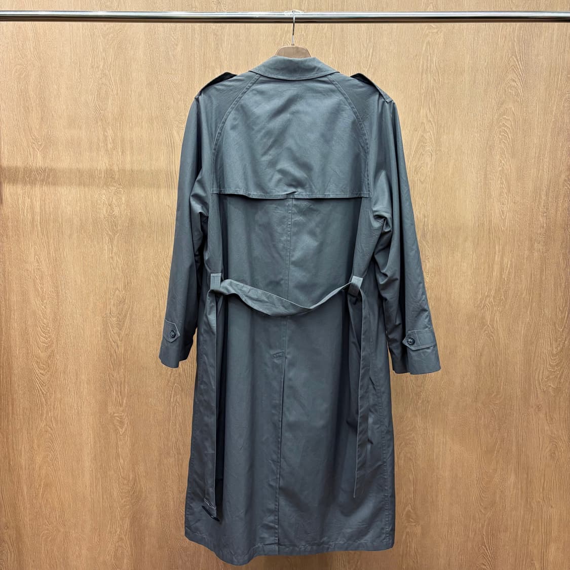 크리스찬 디올 트렌치 코트 더블 브레스트 견장 디테일 레귤러핏 상품이미지3