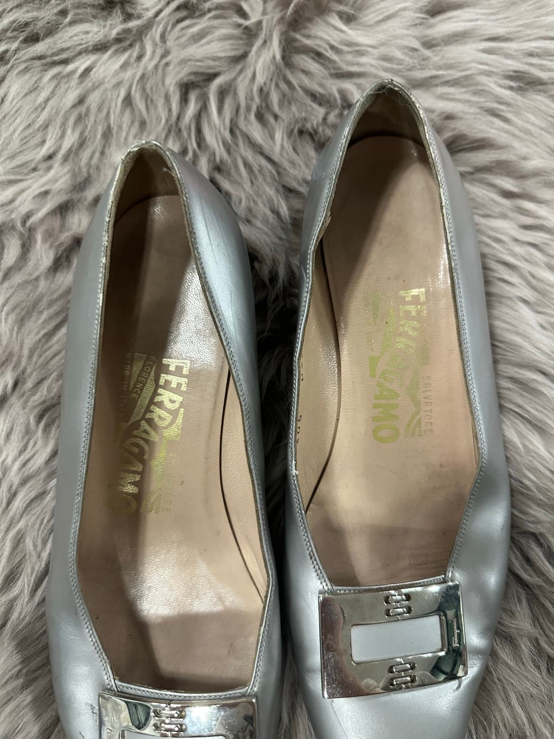 36) 페레가모 Buckled  Loafers 상품이미지3
