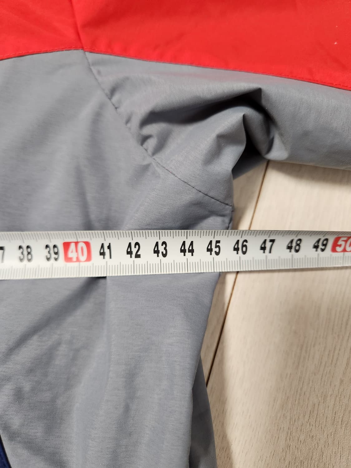 디스커버리 익스페디션 등산 바람막이 사이즈 90

새상품 처럼 오염 하자 상품이미지8