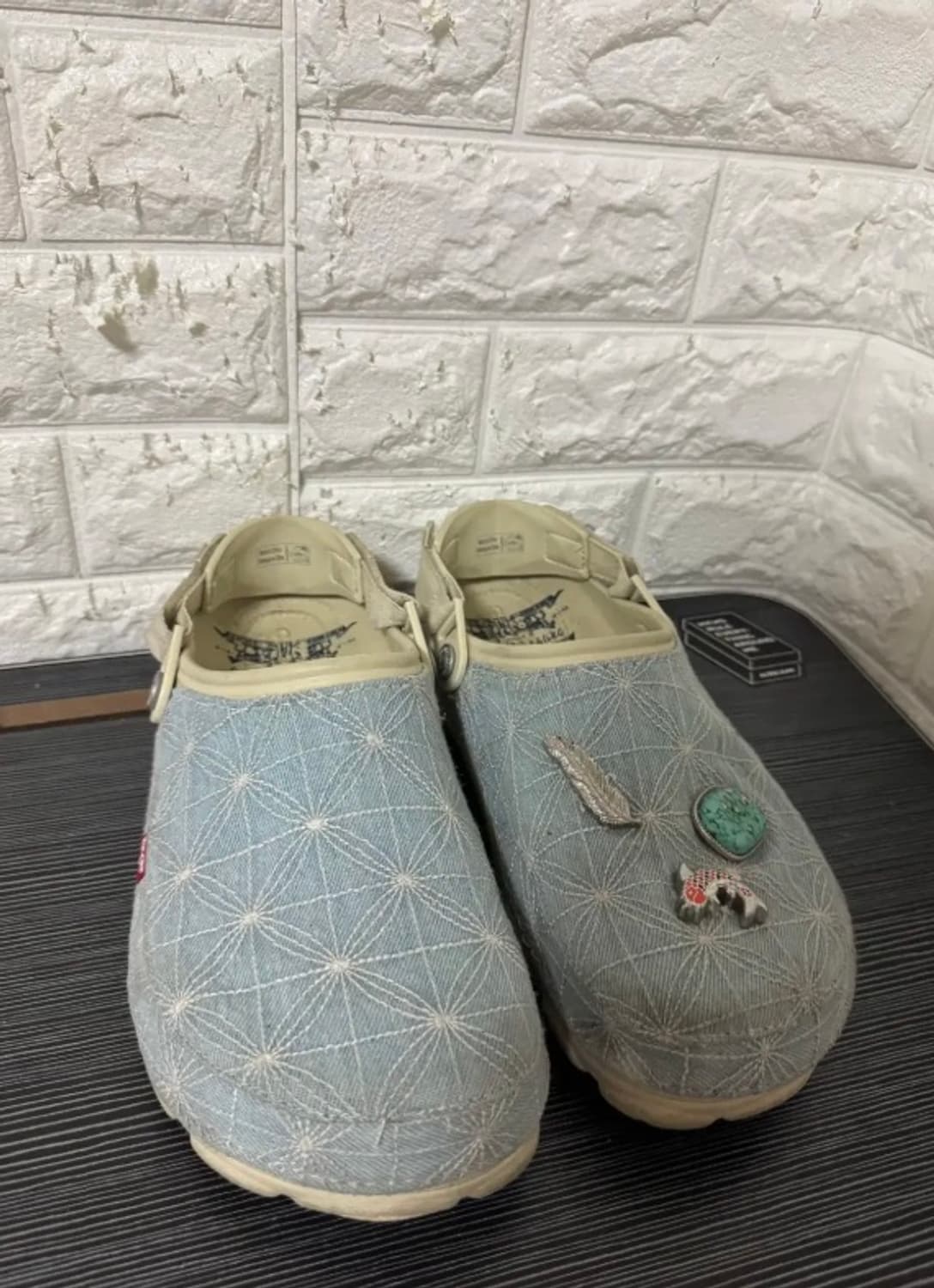 [290] 크록스 x 리바이스 올 터레인 클로그 본 블루 상품이미지1