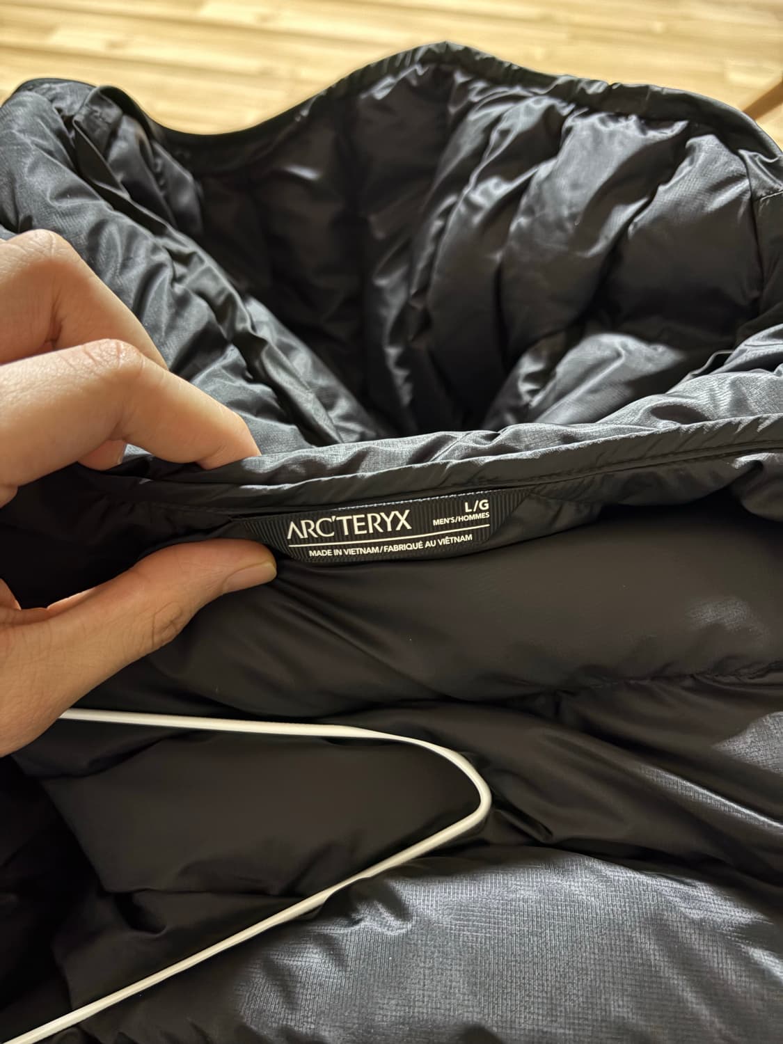 아크테릭스 세륨 후드 블랙 패딩 상품이미지3