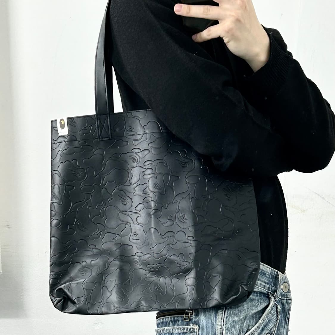 베이프 레더 사루 토트백 상품이미지2