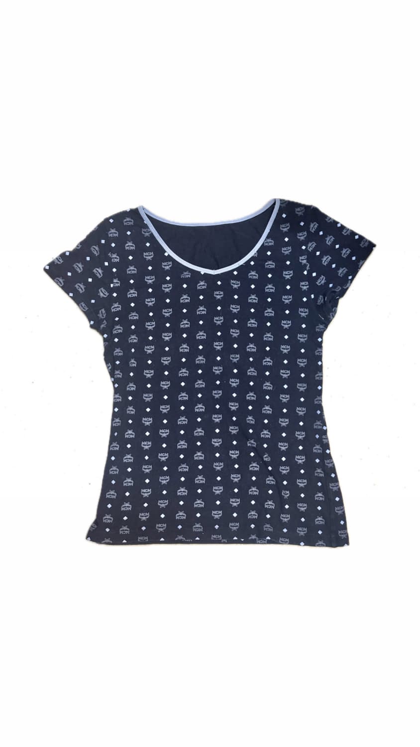 MCM 빈티지 클래식 로고 반팔 브이넥 티셔츠  상품이미지4