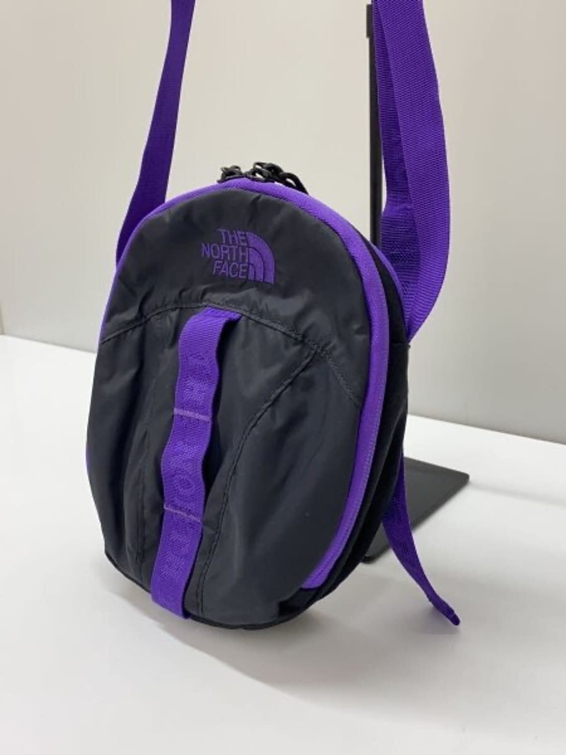 노스페이스 퍼플라벨 크로스백 상품이미지2