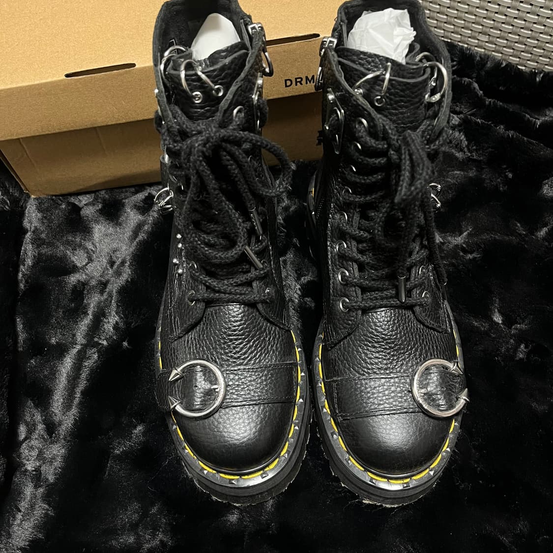 닥터마틴 제이든 HDW 피어싱 부츠 240 uk5 펑크 락시크 상품이미지1