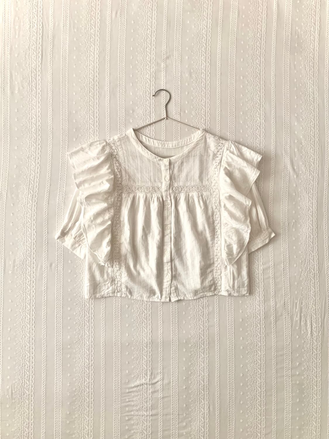 레이스 크로쉐 프릴 블라우스 상품이미지1