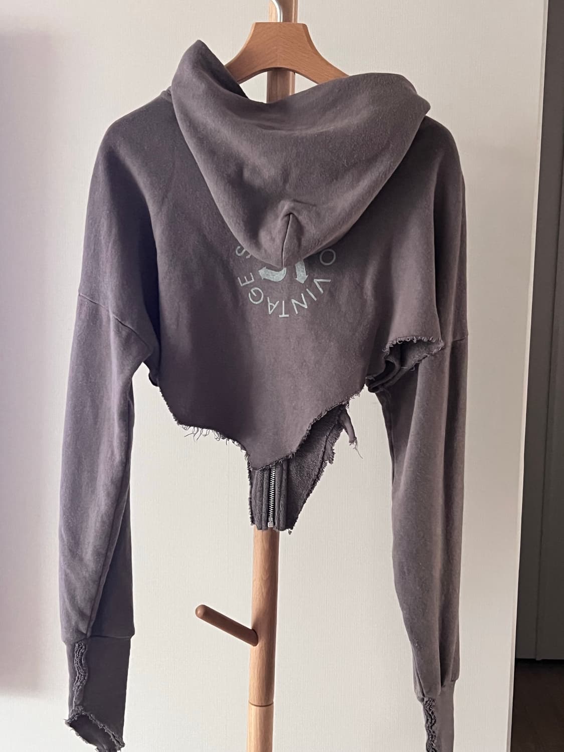 에크루 스탠드얼론 아이유 후드집업 상품이미지7