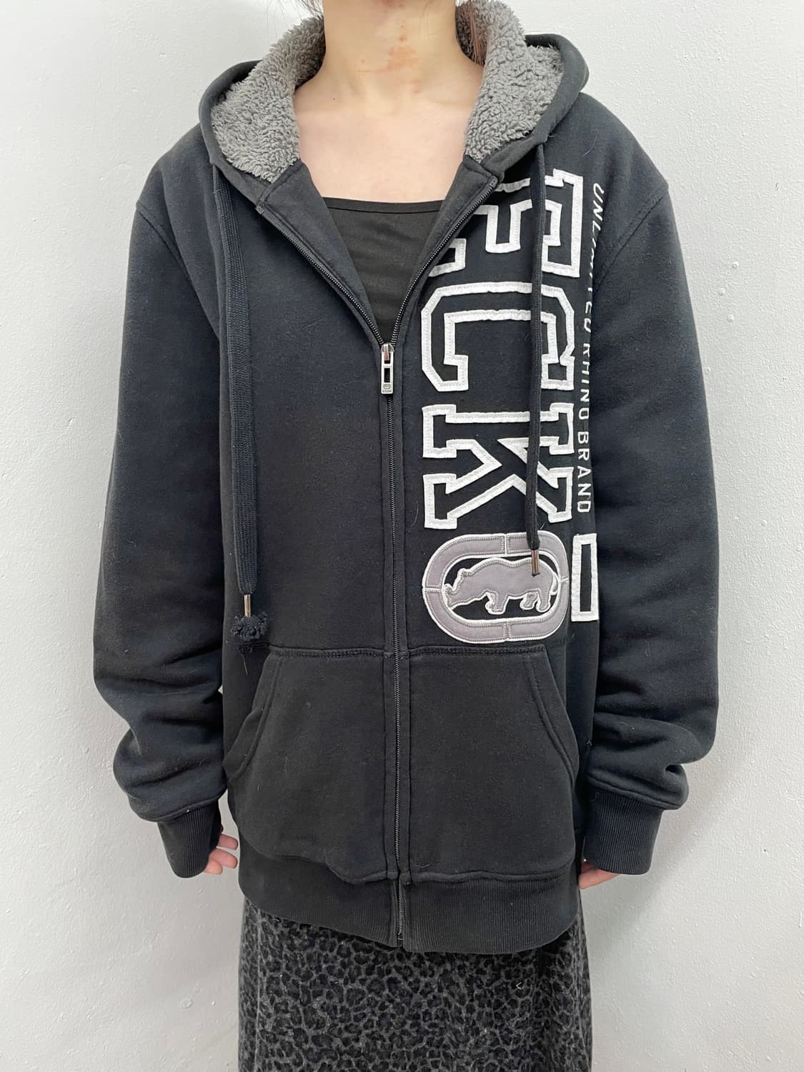 에코언리미티드 로고 퍼 헤비 후드집업 상품이미지3