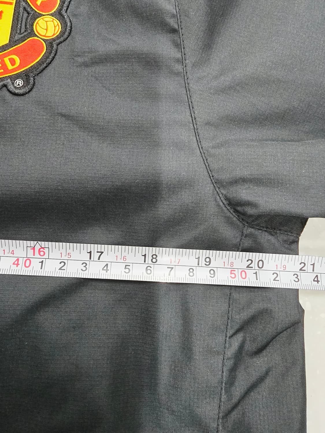 나이키 맨유 바람막이 후드 자켓 블랙 상품이미지8