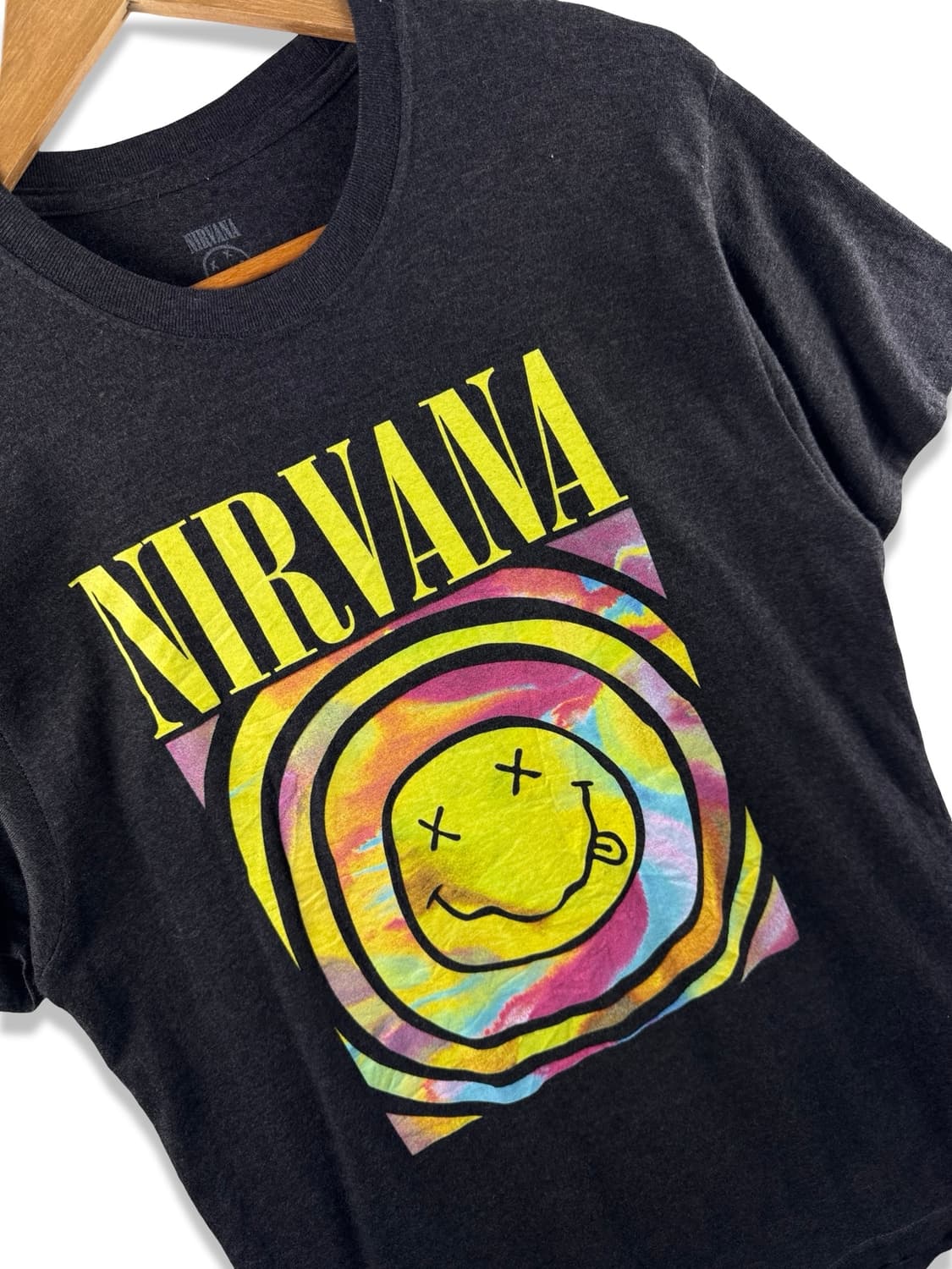 너바나 오피셜 스마일 그래픽 밴드티셔츠 2099 상품이미지3