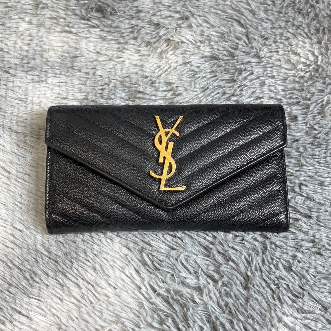 입생로랑 마틀라세 장지갑 금장 캐비어 상품이미지1