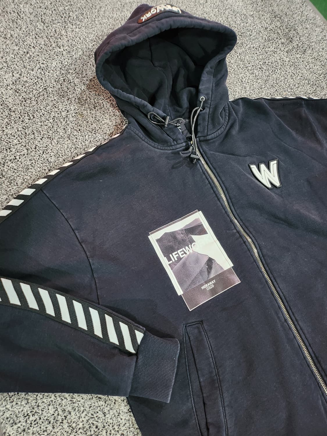 라이프워크 블랙 후드티  상품이미지4