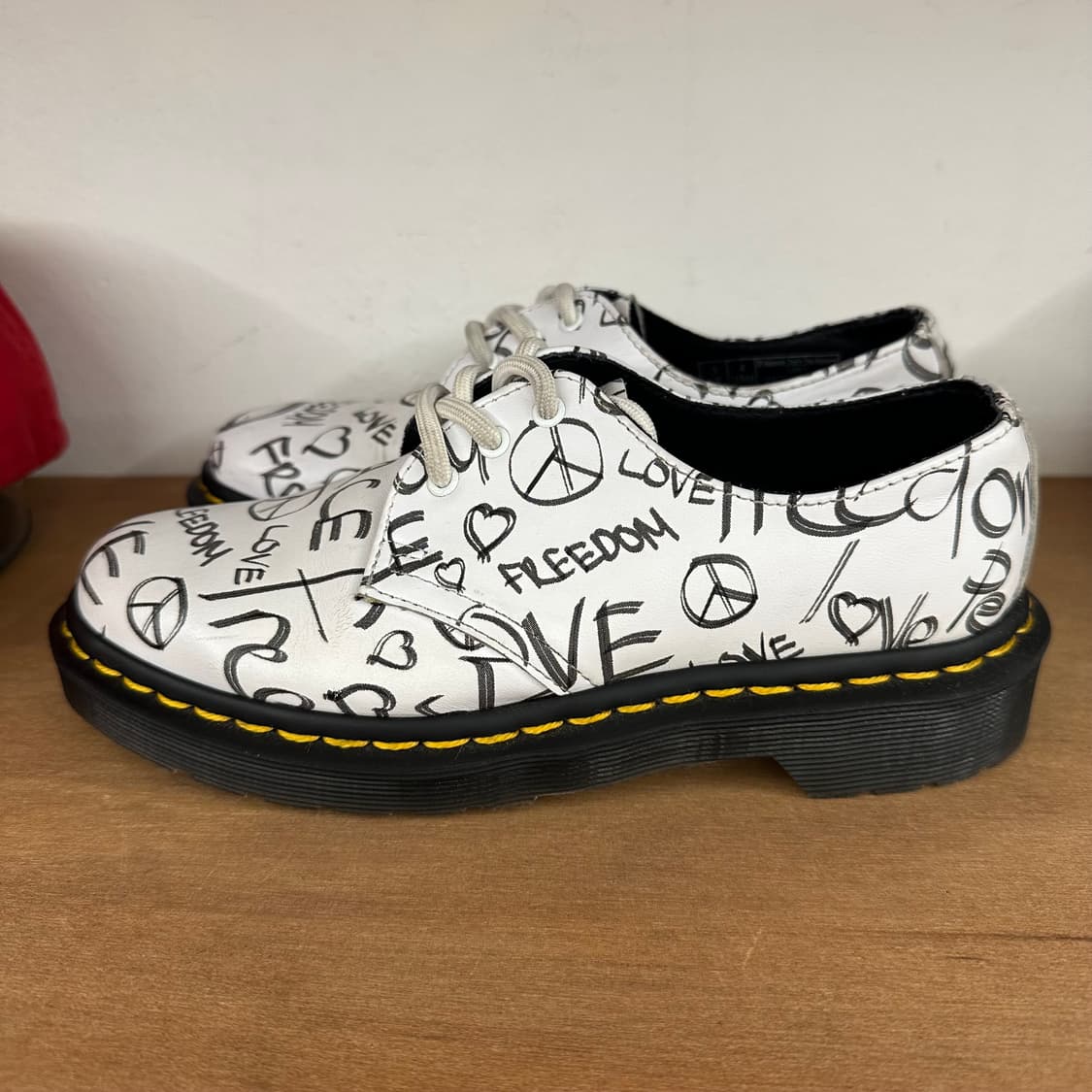 닥터마틴 1461 ‘러브&피스&프리덤’ 상품이미지4