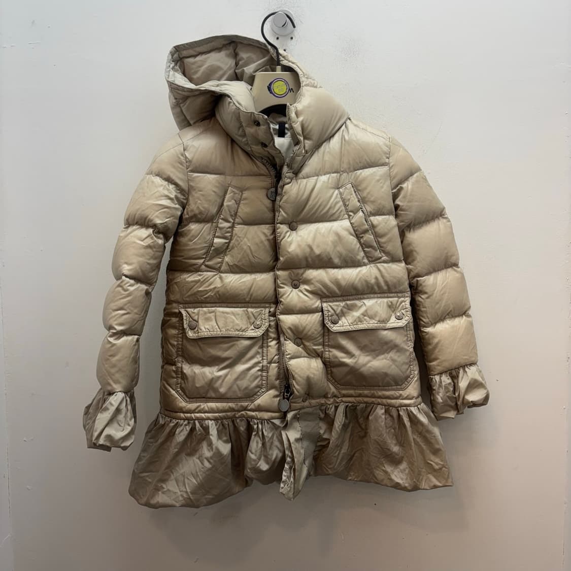 몽클레어 여아 패딩 베이지  상품이미지2