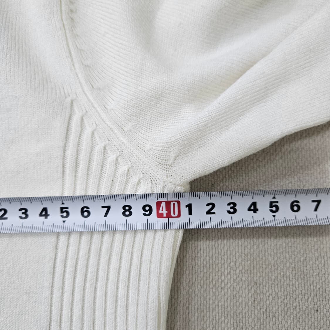 90 인터크루 여성 화이트 터틀넥 니트 0402Y 상품이미지6
