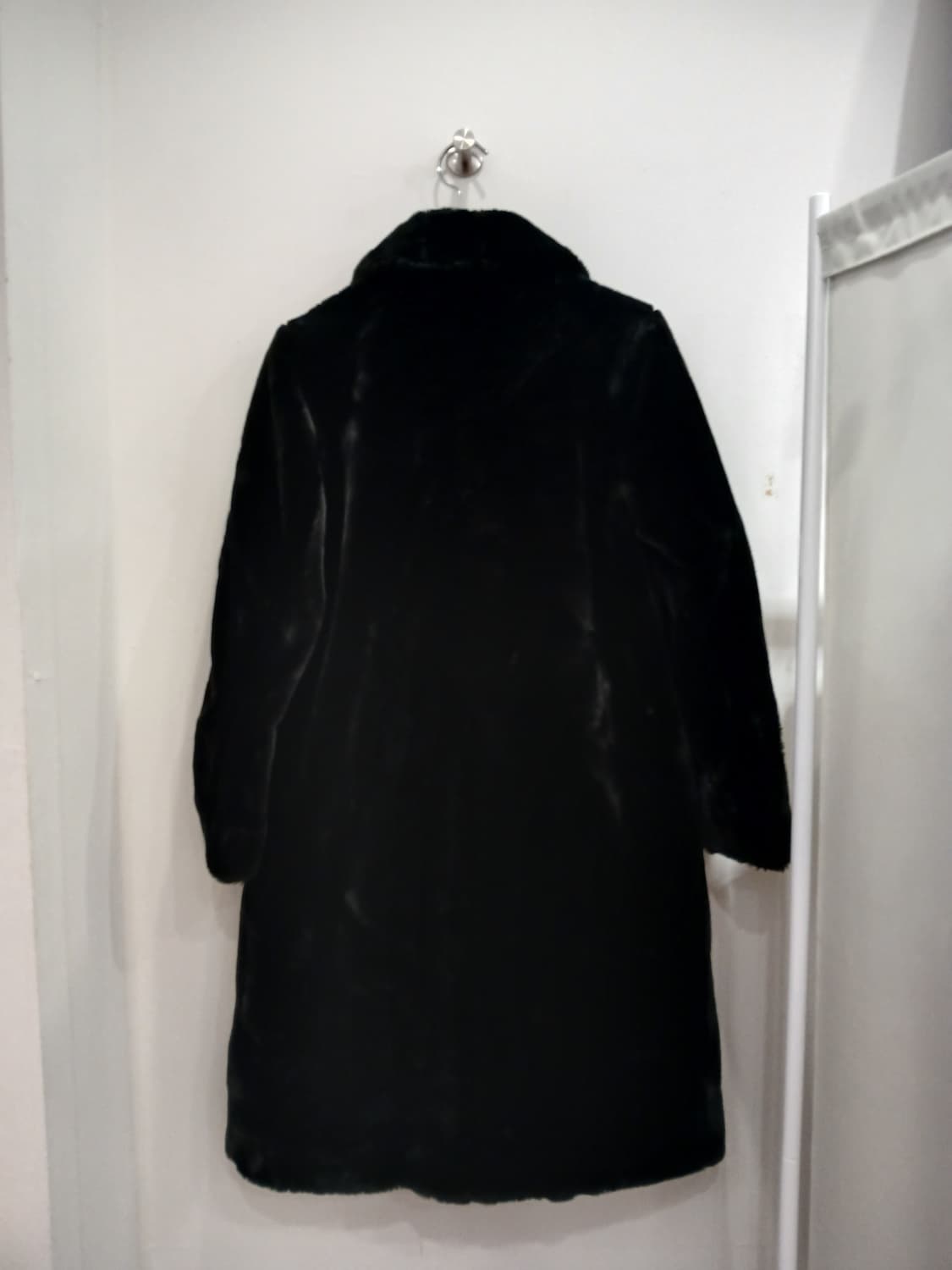 닥스 블랙퍼 코트 상품이미지2