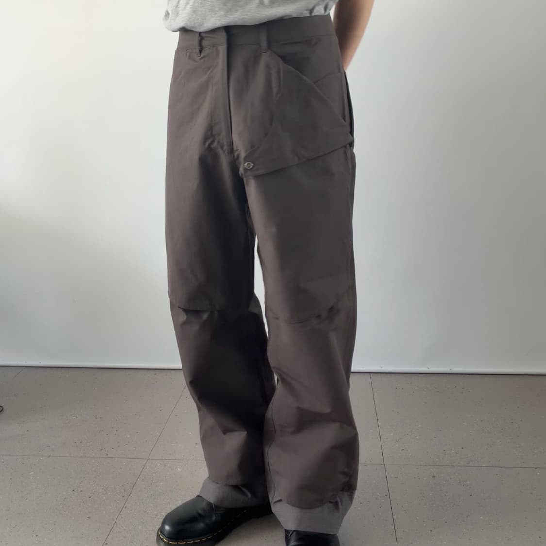 산산기어 패럴랙스 트라우저 브라운 상품이미지2