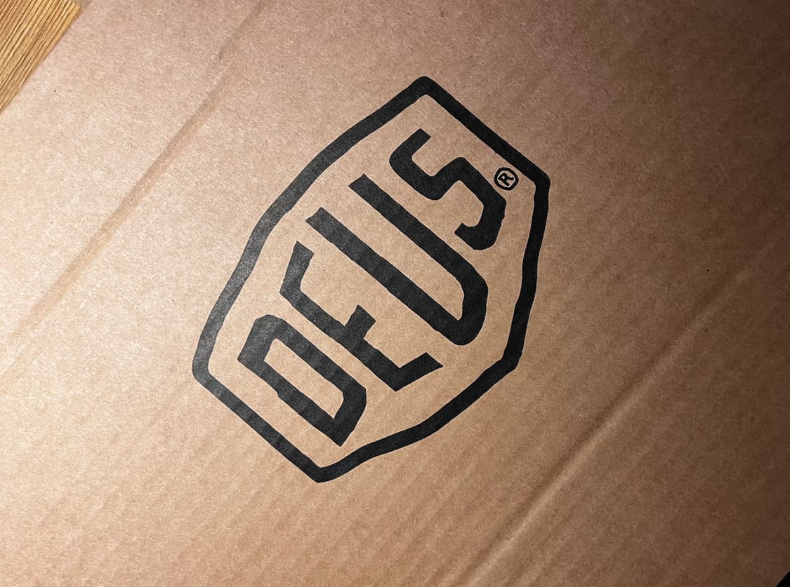 데우스 엑스 마키나 서울 컬리지 어드레스 롱슬리브 L 상품이미지4