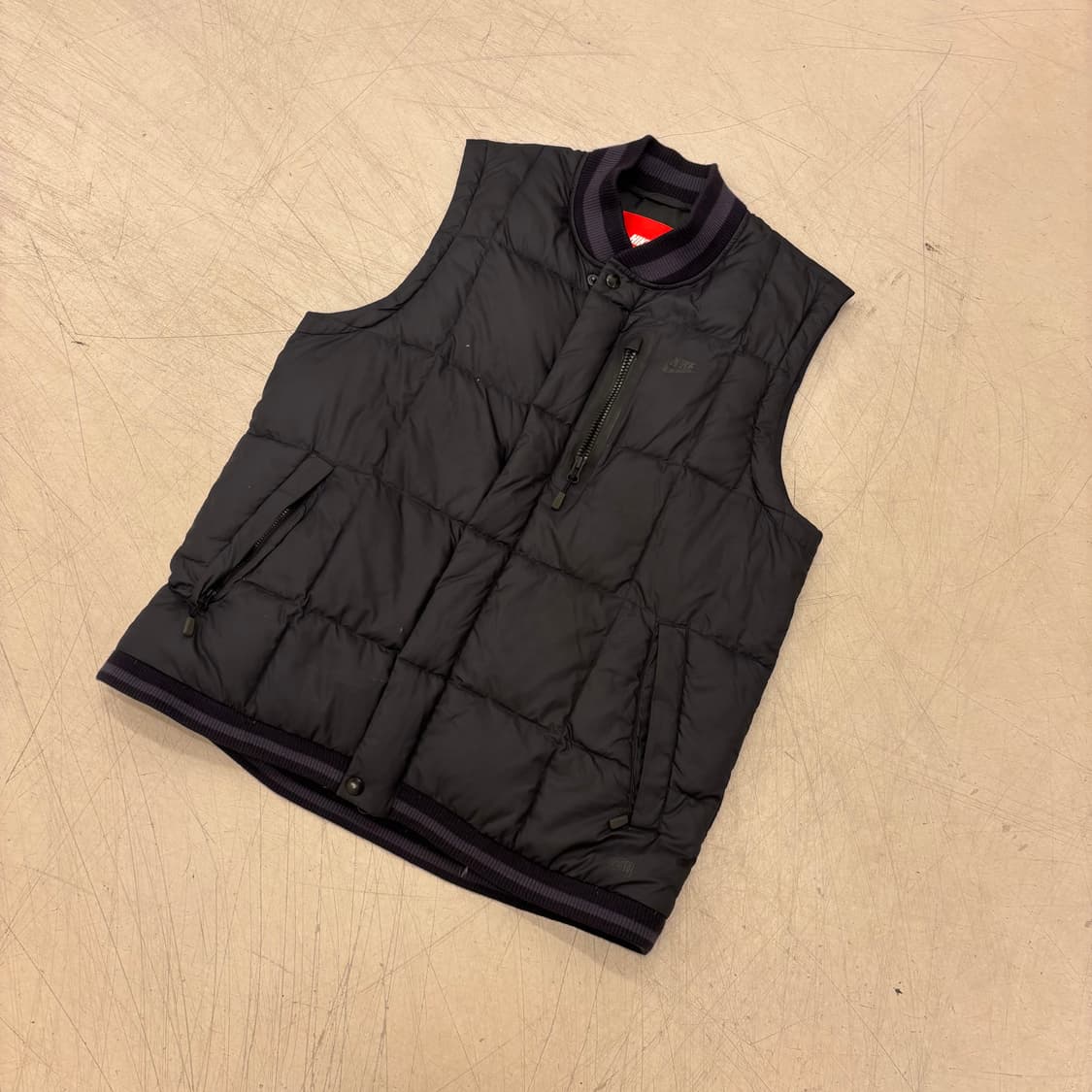 나이키 퓨추라 구스다운 패딩 베스트 상품이미지1