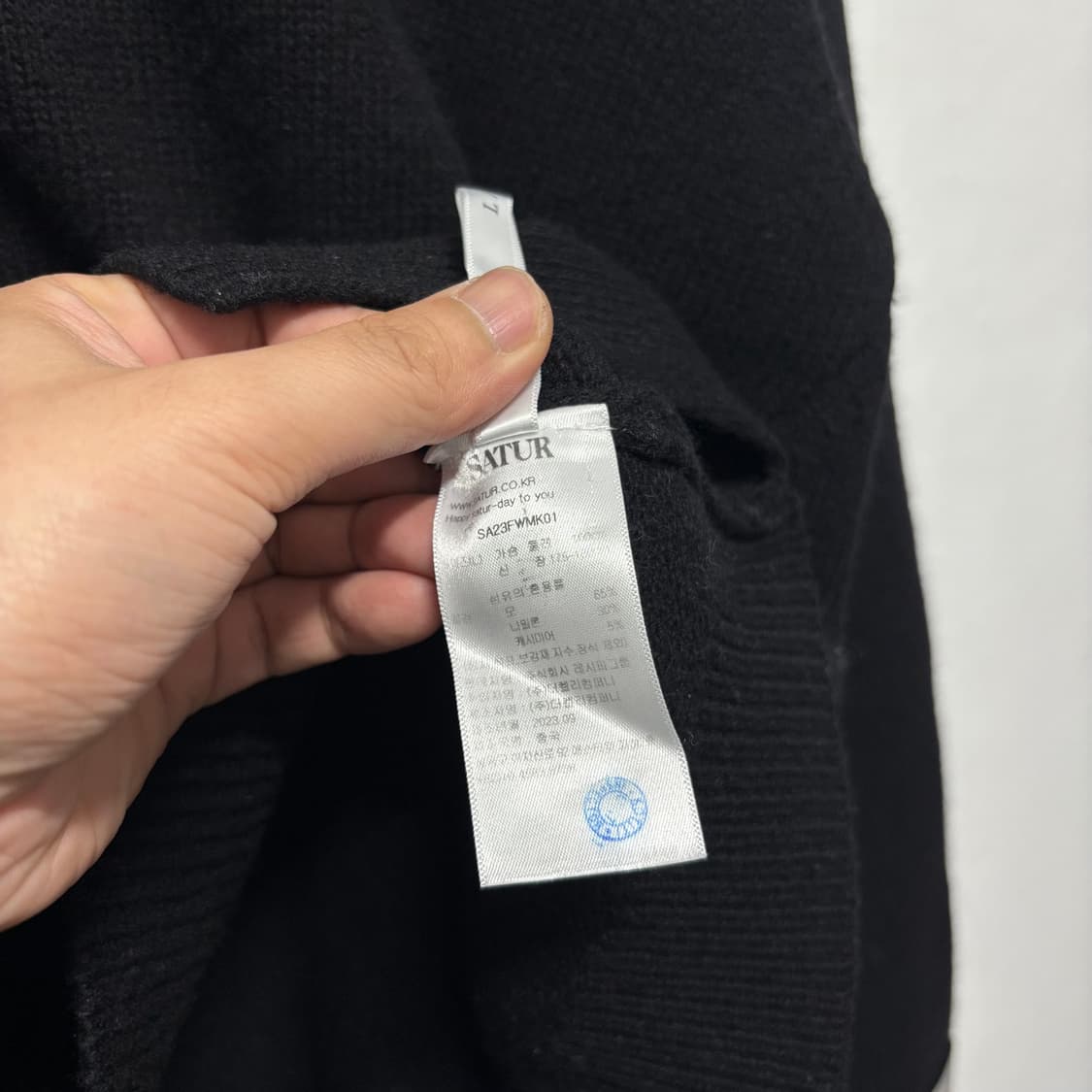 세터 블랙 언발란스 캐시미어 니트 상품이미지5