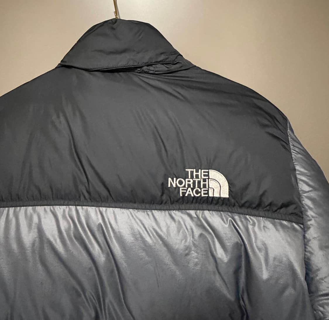 노스페이스 700 구형 눕시 패딩 블랙/실버 상품이미지6