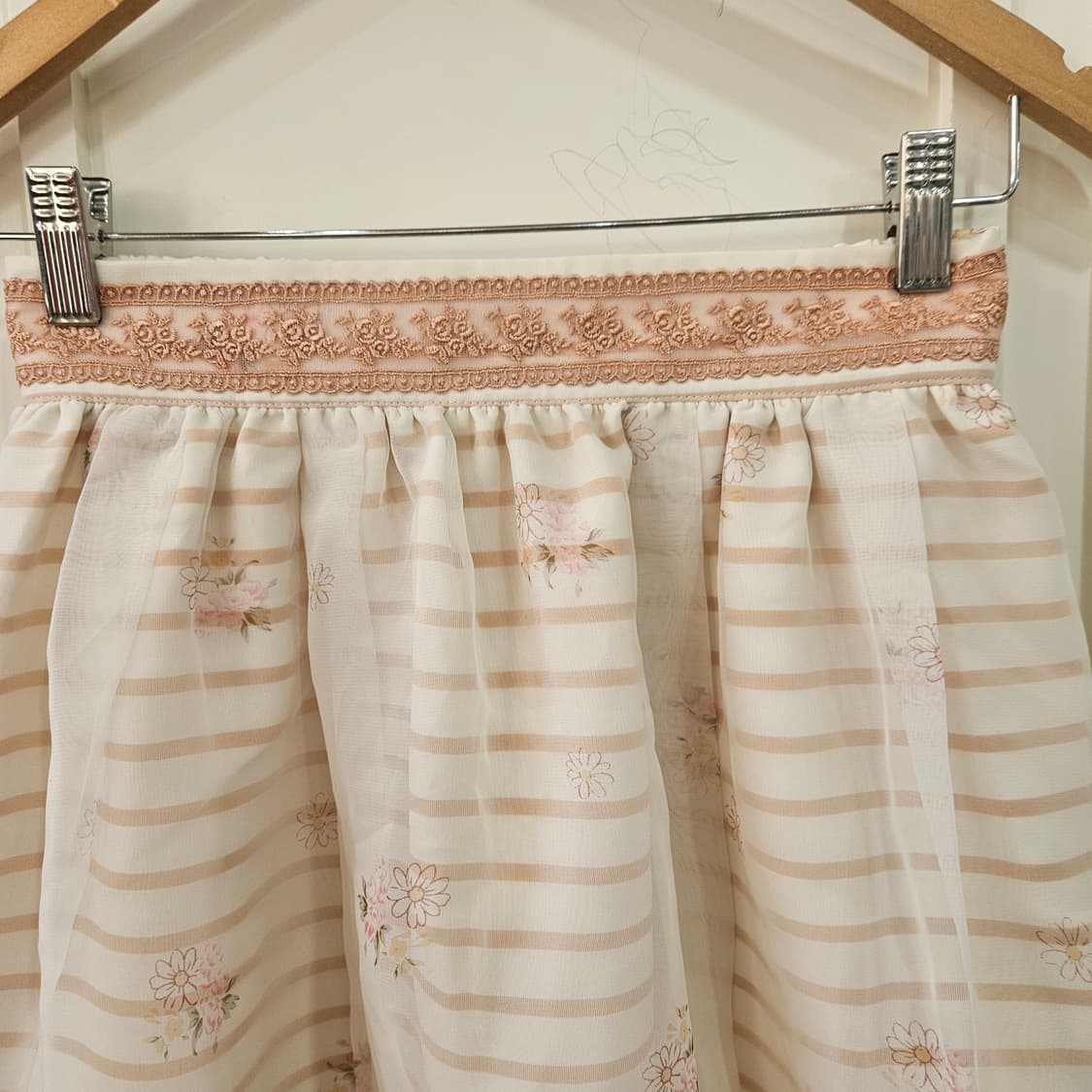 스트라이프 플라워 쉬폰 스커트 상품이미지2