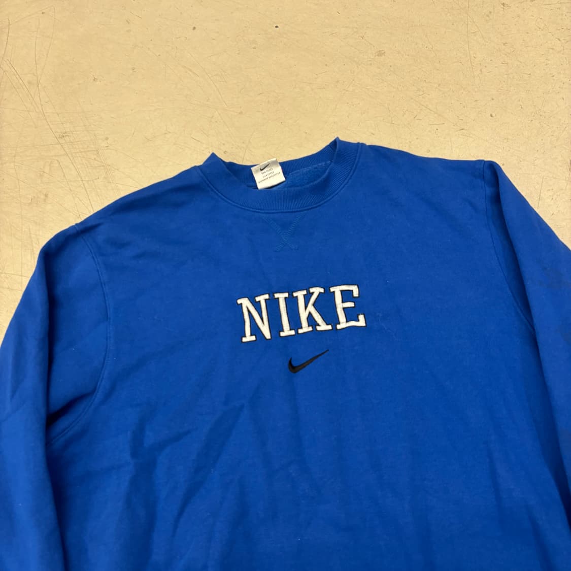 나이키 빅로고 올드스쿨 맨투맨 상품이미지2