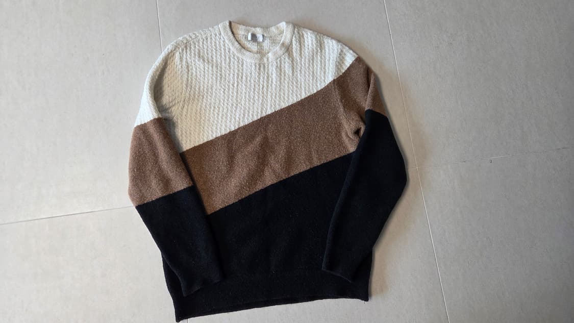 타임 옴므 사선 컬러 블럭 크루넥 니트 상품이미지3