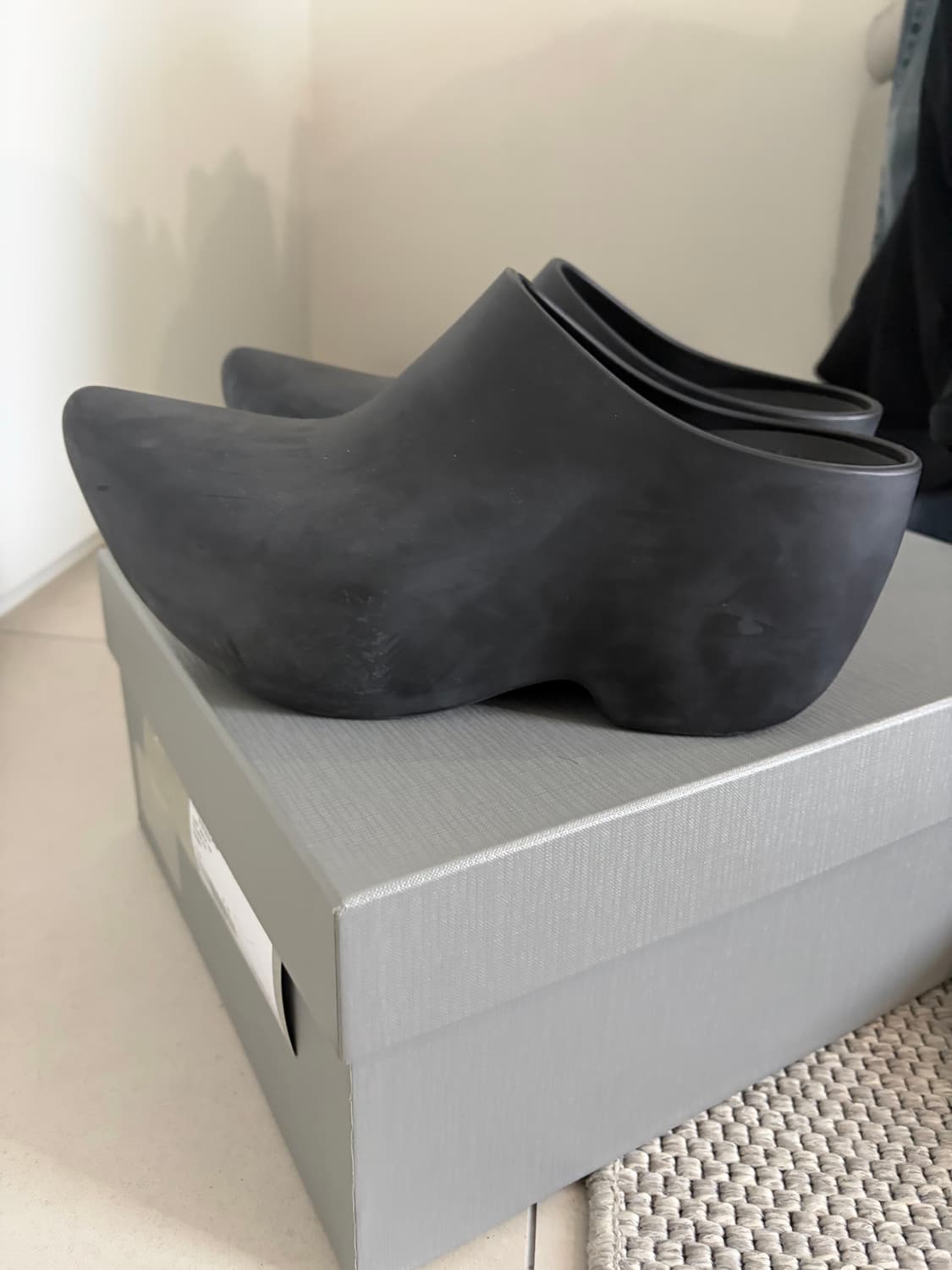 발렌시아가 테크노클로그 상품이미지2