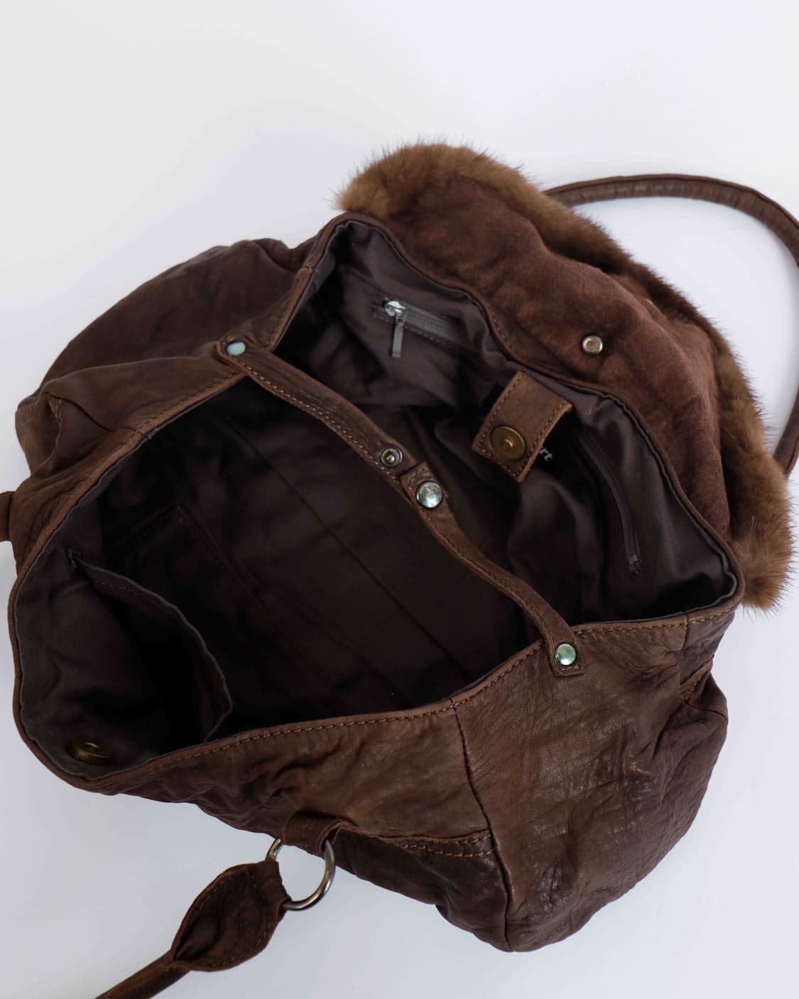 [ONE'S HEART] 브라운 퍼 트리밍 빈티지 레더 숄더백 상품이미지7