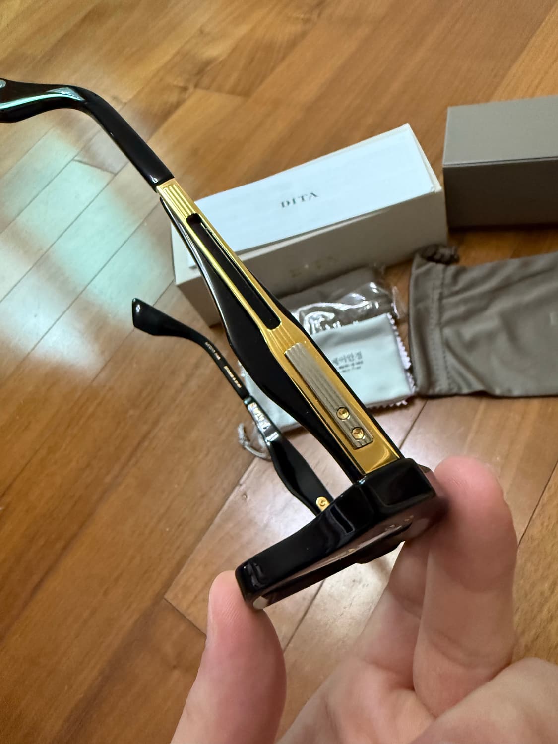 디타 데트론 안경 상품이미지2