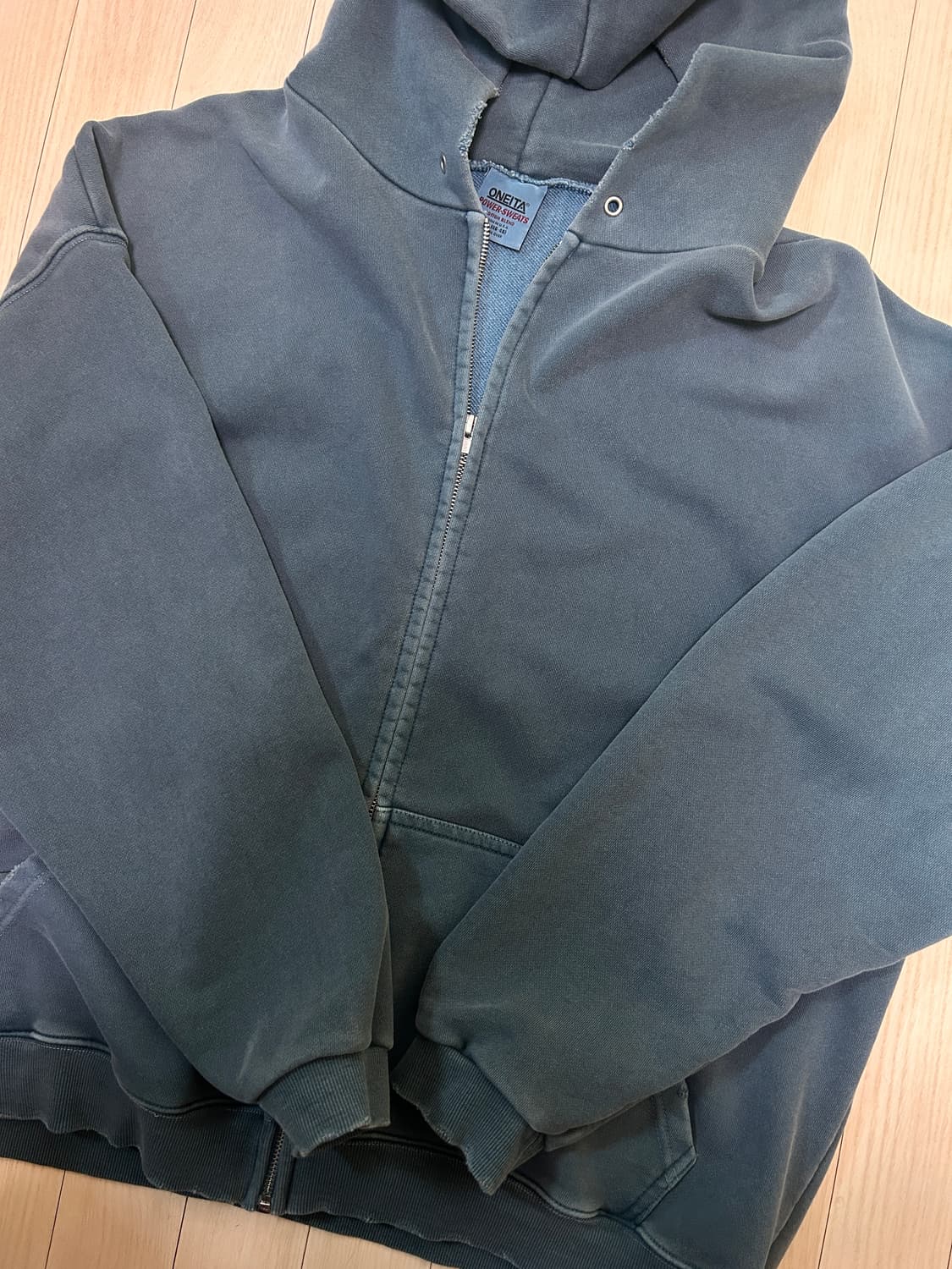 소버 굿즈 레플리카 시리즈 풀집 후디 페이드 블루 상품이미지2