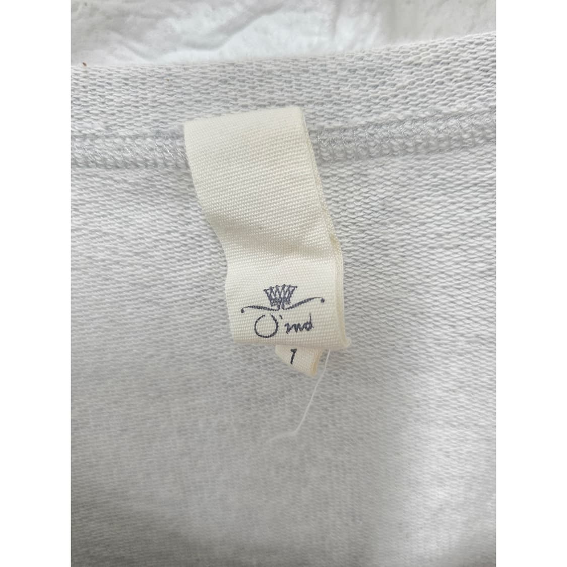 한섬 오즈세컨 큐빅 장식 그레이 블라우스 S 상품이미지2