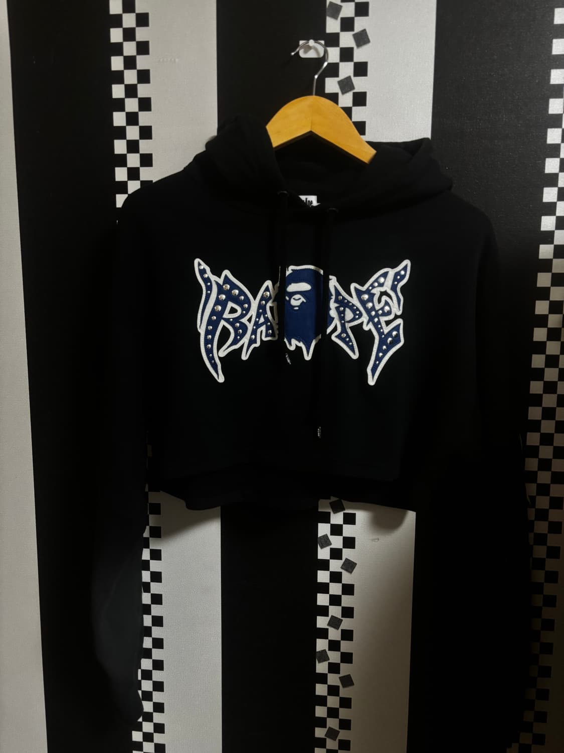 베이프 그래피티 스타드 크롭 후드 상품이미지3