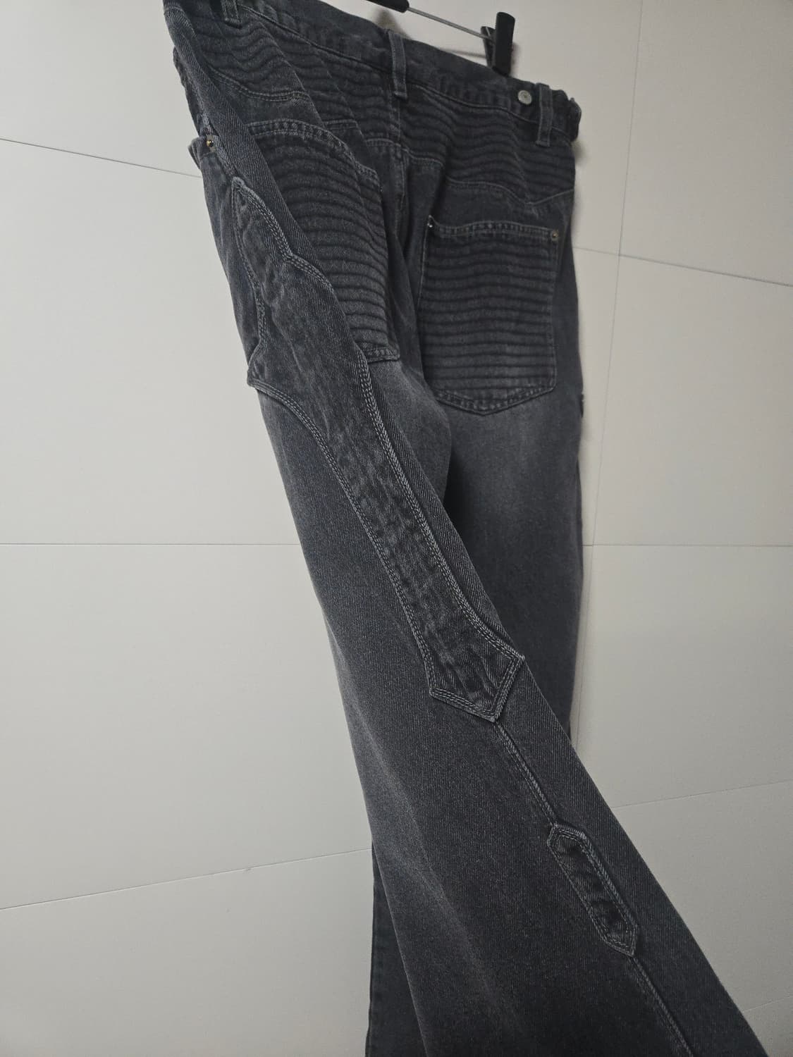 폴리테루 플뤠르 패치드 데님 팬츠 워시드 그레이  3사이즈 상품이미지4