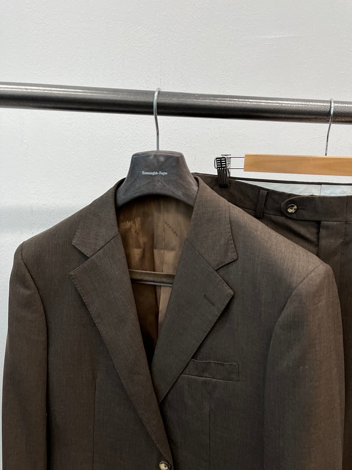 100-105,33) 버버리 브라운 셋업슈트  상품이미지4