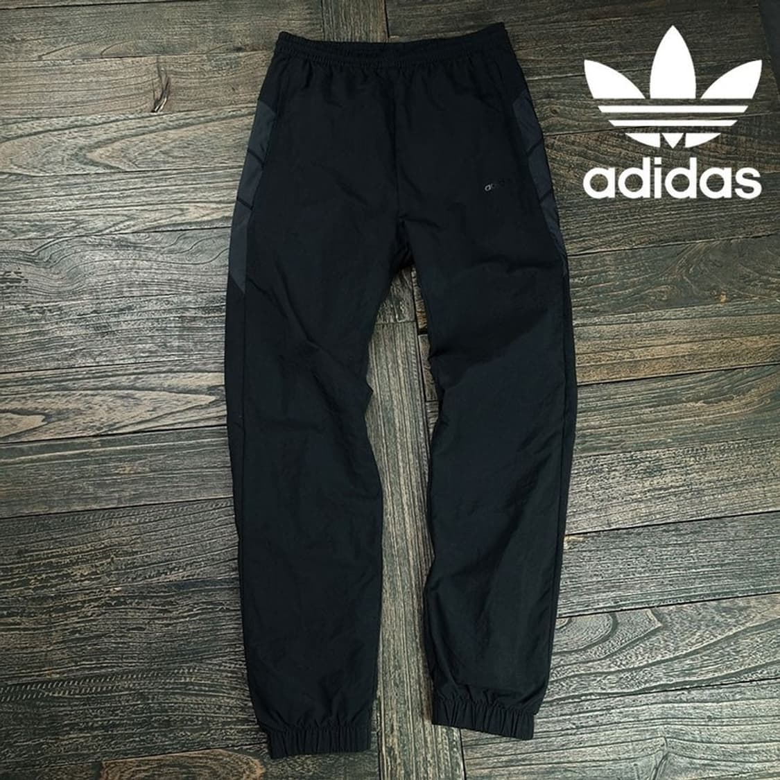 [아디다스] 로고 프린팅 나일론 조거 팬츠 블랙 M19687 상품이미지1