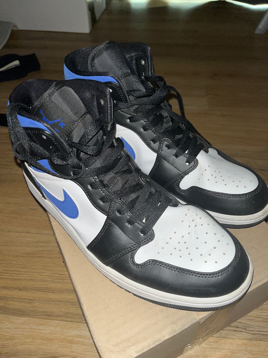 나이키 조던 1 미드 레이서 블루 285 상품이미지1