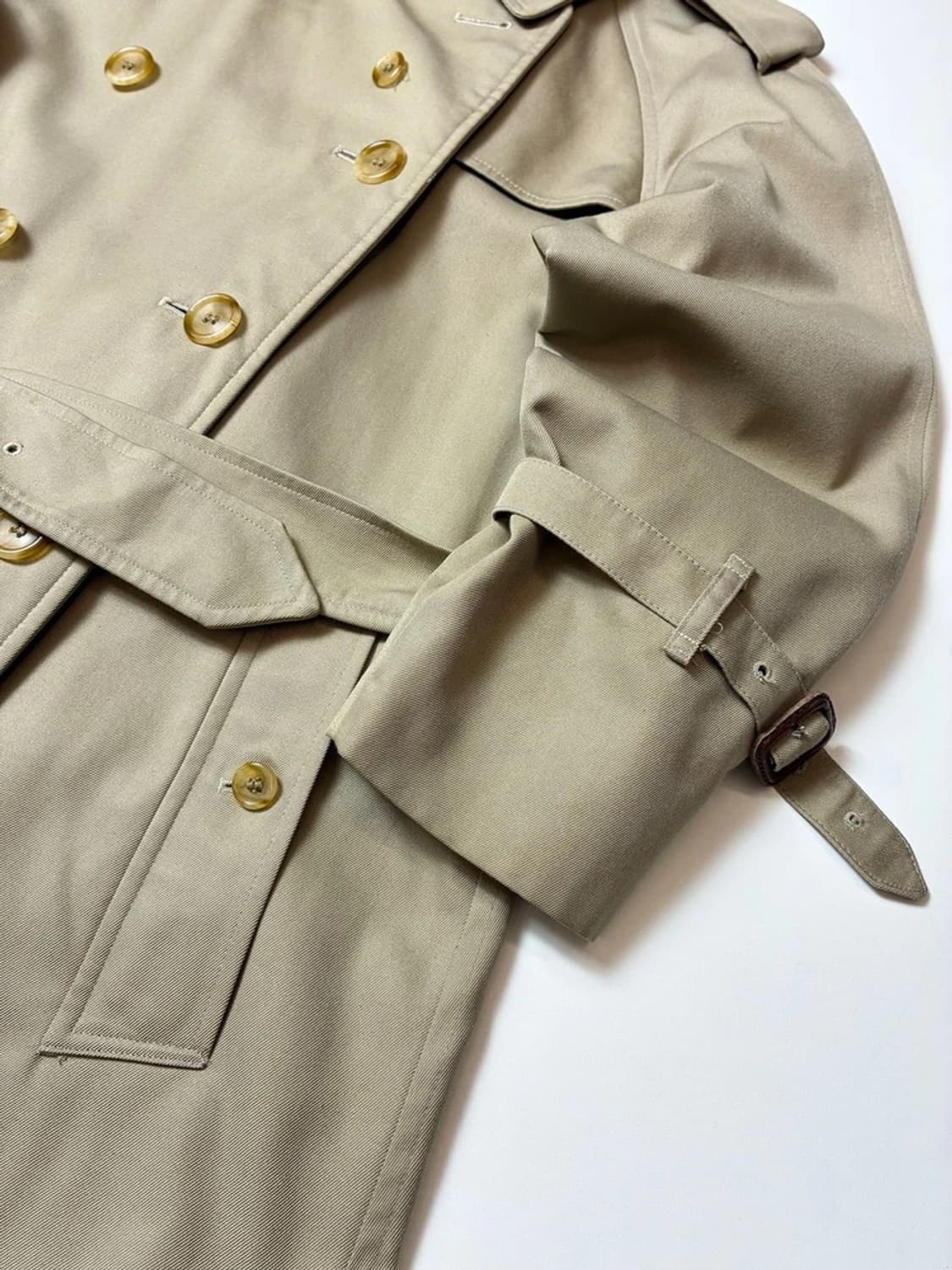 버버리 90's 견장 벨티드 롱 트렌치 코트 PN8237 상품이미지4