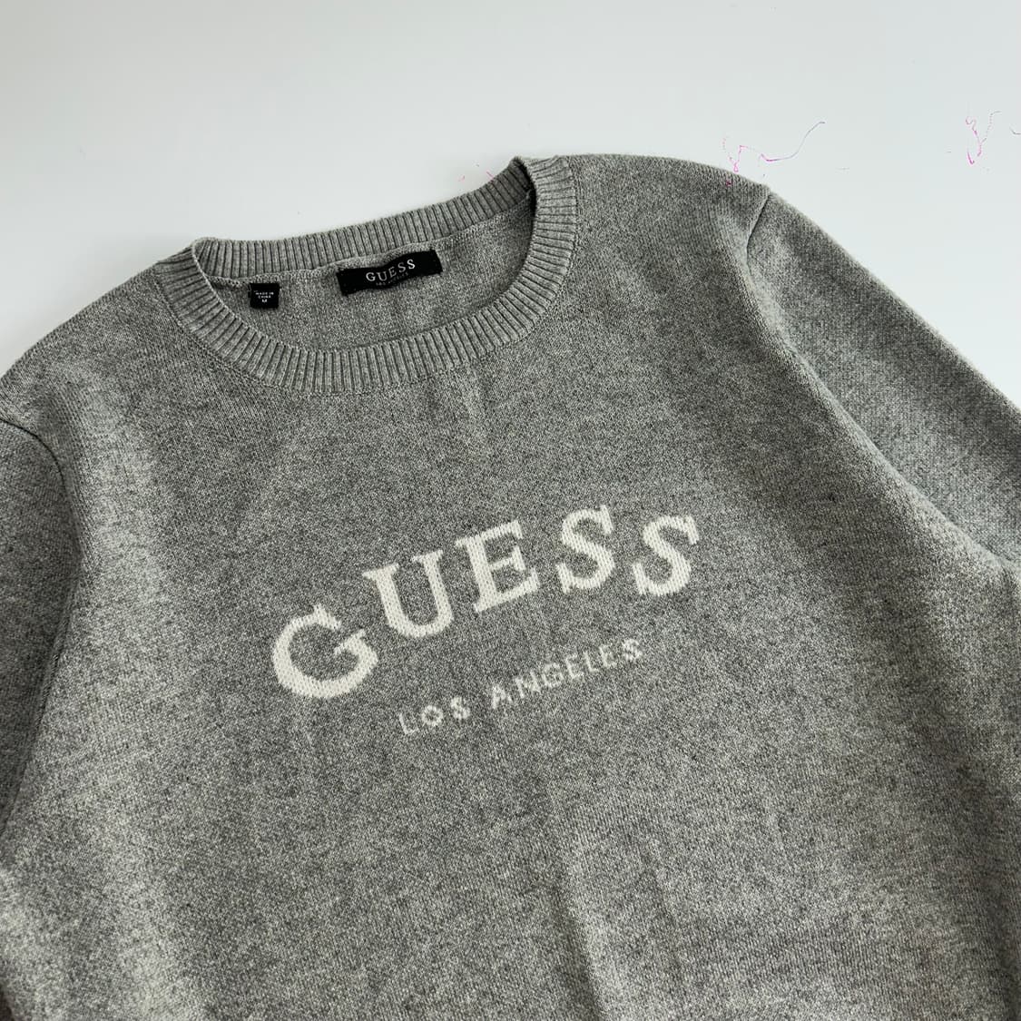 Guess 게스 스펠아웃로고 그레이 니트 상품이미지4