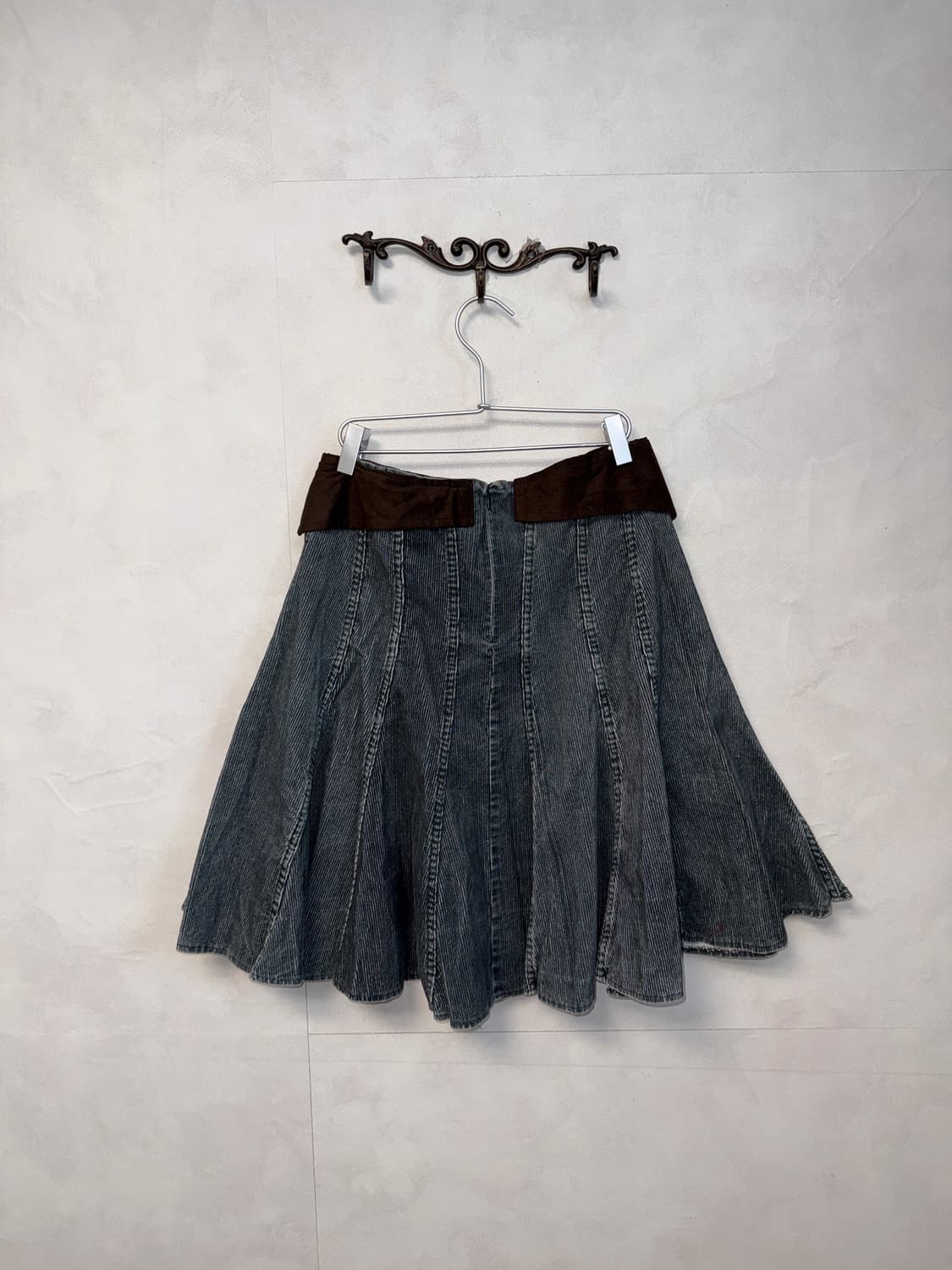 Ash blue corduroy suede corset pleats sk 상품이미지3