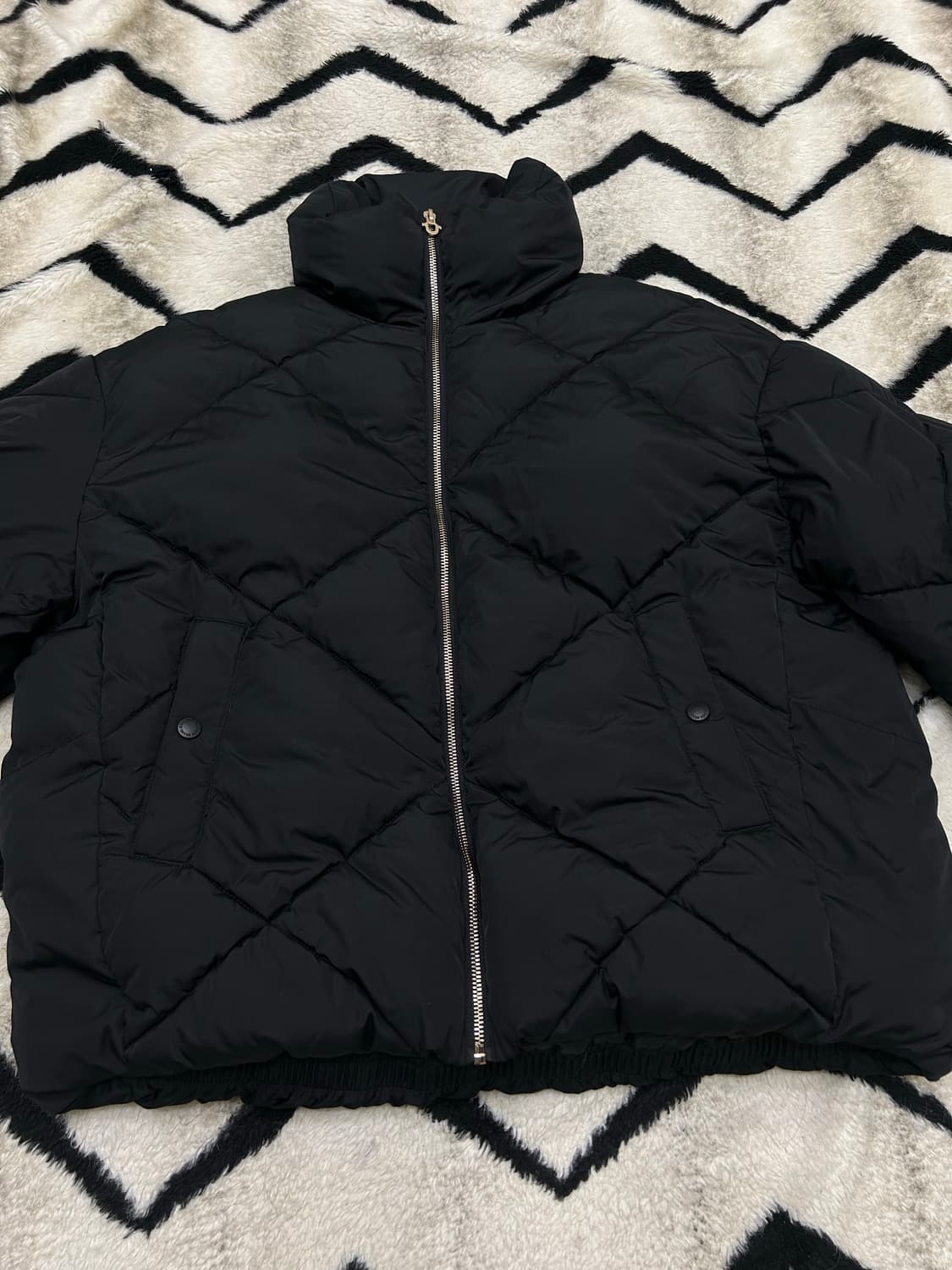 [L]트루릴리전 다이아몬드 퀄팅 빅카라 헤비패딩/블랙 상품이미지5