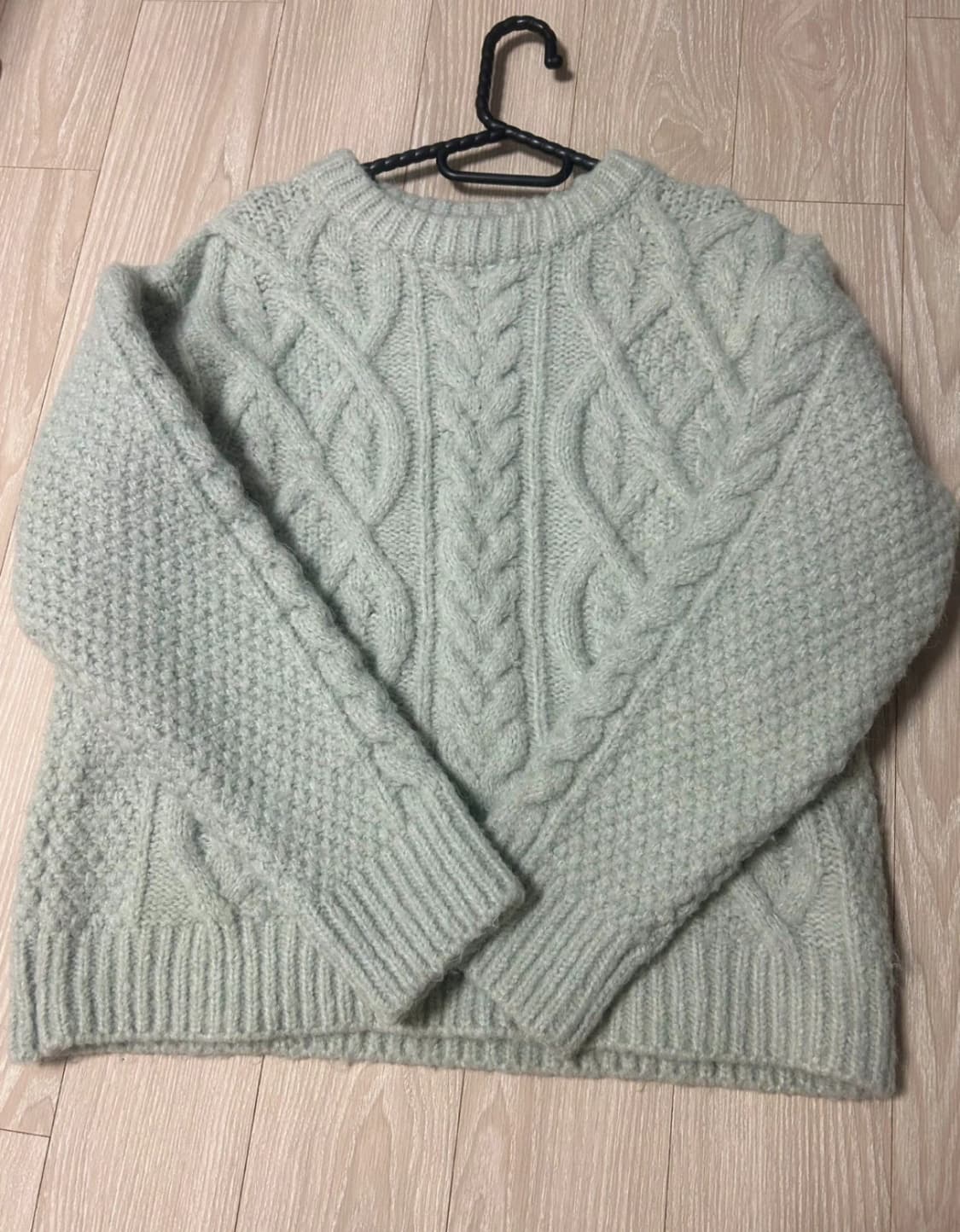 루즈핏 꽈배기 니트 상품이미지1