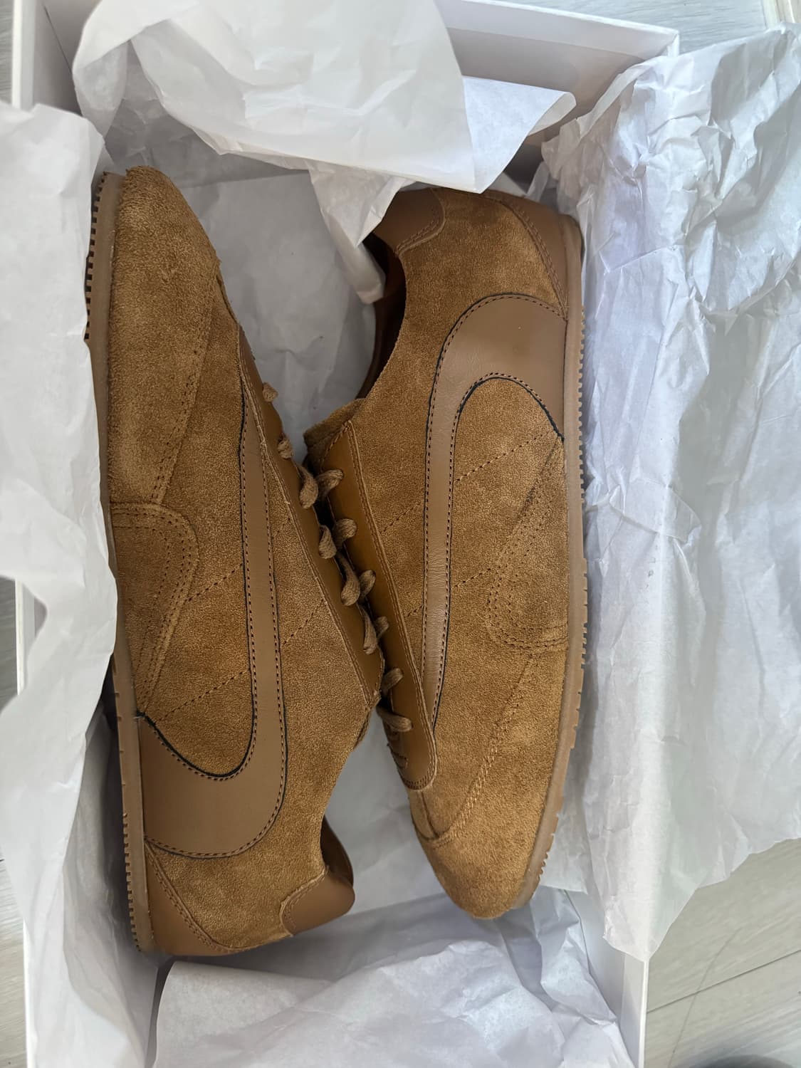 코스 미니멀 스니커즈 모카 상품이미지4