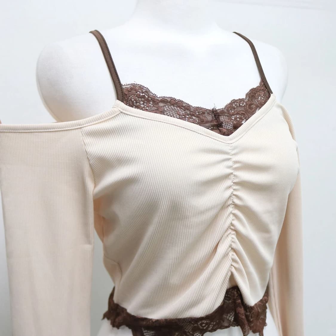 롬위 레이스 레이어드 오프숄더 티 61803 상품이미지5