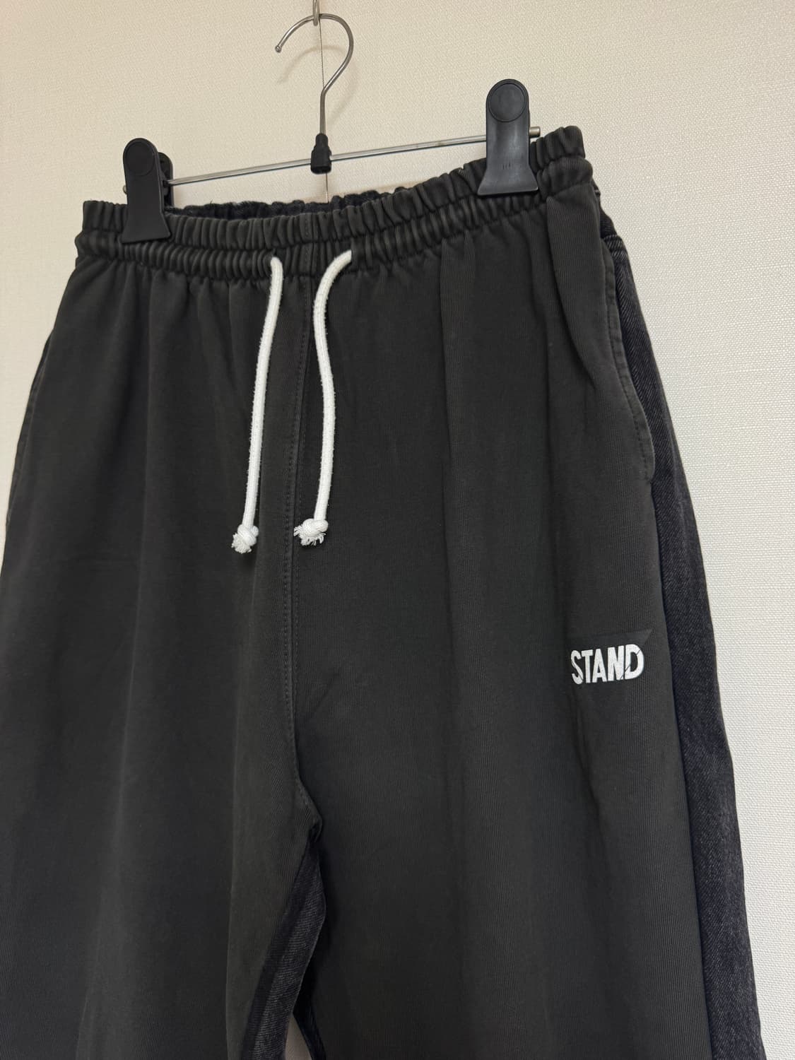 스탠트얼론 스웻블랙진 상품이미지2