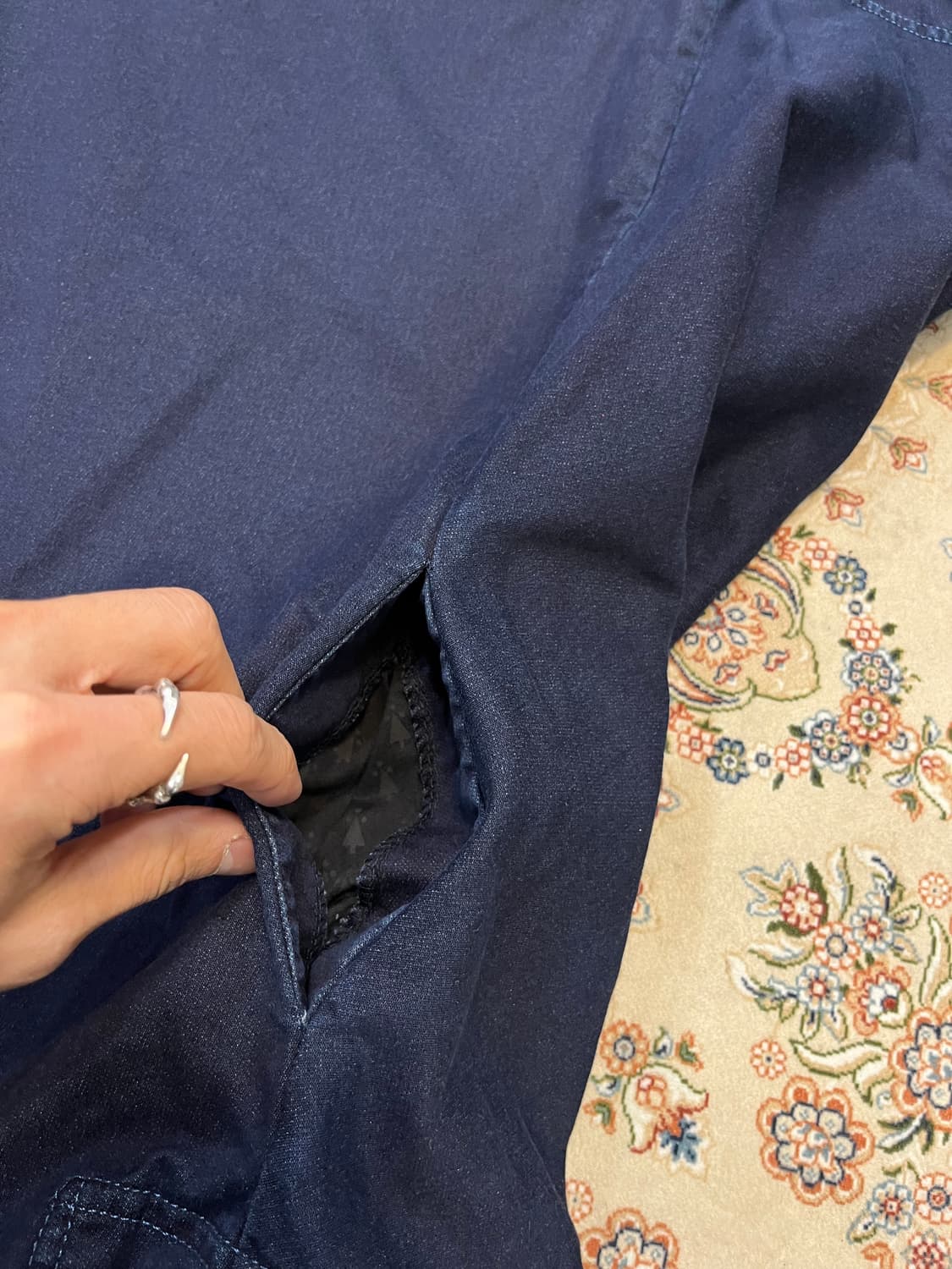 비비안웨스트우드 앵글로매니아 비대칭 자수 로고 데님 드레스 상품이미지10