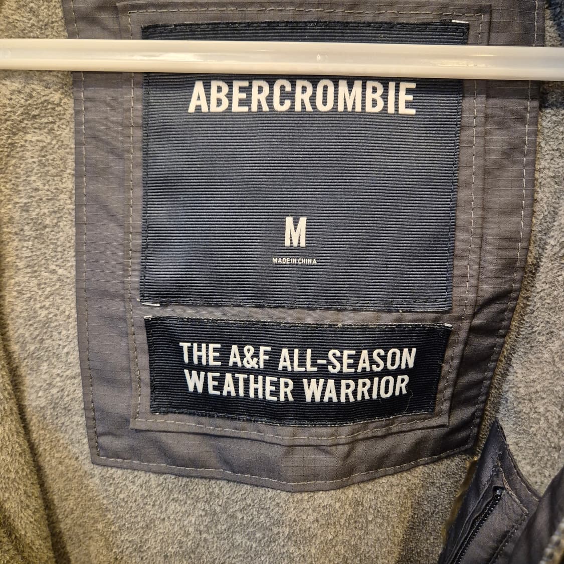 M 아베크롬비 차콜 후드자켓 상품이미지3