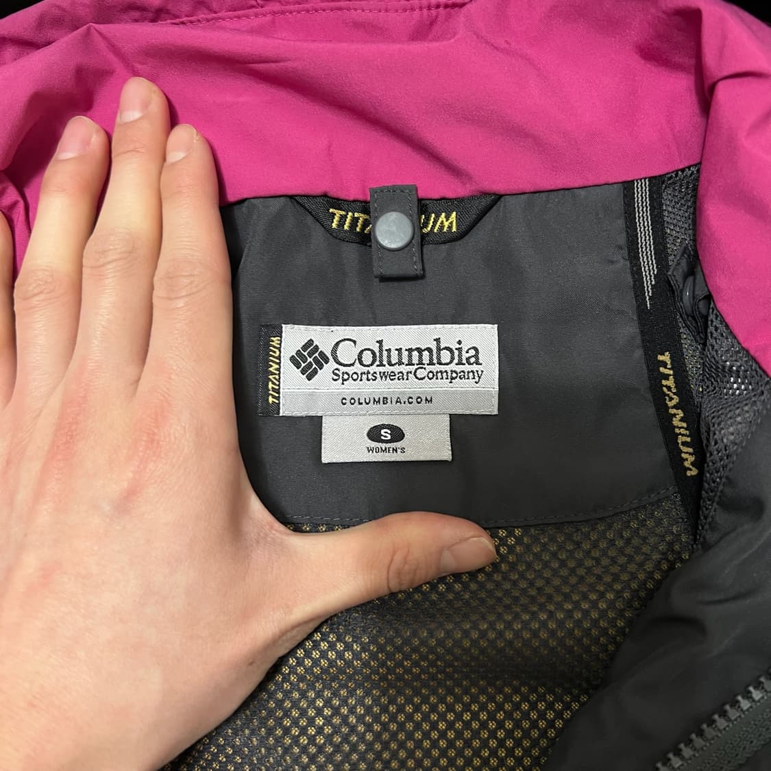 컬럼비아 여성 티타늄 고어텍스 후드 바람막이 자켓 S/90  상품이미지7