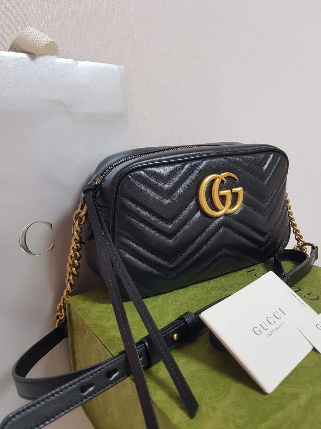 구찌 마틀라세 스몰 ㅡ 실착 5회 미만 상품이미지2